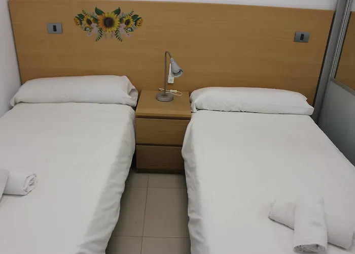 Lord Nelson Canteras 2