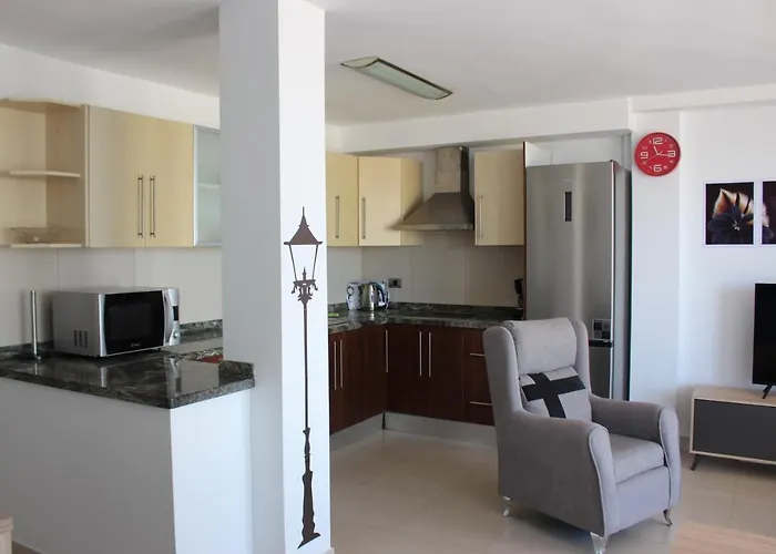 Lord Nelson Canteras 2